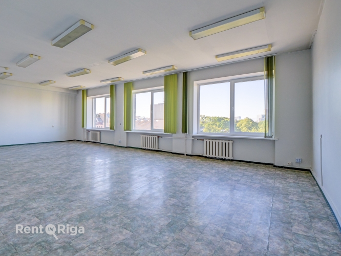 Sludinājumi. Birojs ar panorāmas skatu uz Dailes teātra skvēru.  Birojs sastāv no vienas lielas telpas 64 kvm Cena: 450 EUR/mēn Foto #6