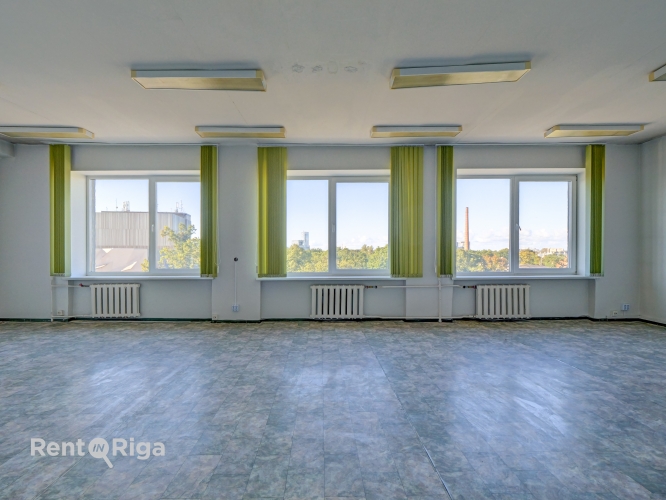 Sludinājumi. Birojs ar panorāmas skatu uz Dailes teātra skvēru.  Birojs sastāv no vienas lielas telpas 64 kvm Cena: 450 EUR/mēn Foto #7