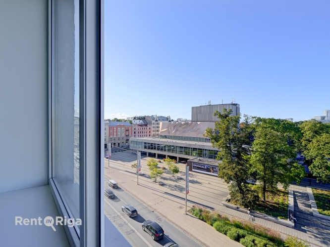 Sludinājumi. Birojs ar panorāmas skatu uz Dailes teātra skvēru.  Birojs sastāv no vienas lielas telpas 64 kvm Cena: 450 EUR/mēn Foto #8