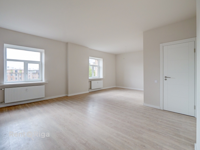 Sludinājumi. Piedāvājumā dzīvokļi Rīgas centrā. Īpašumam divas ēkas fasādes un pagalma.  Trīsistabu dzīvoklis ar Cena: 139480 EUR Foto #8