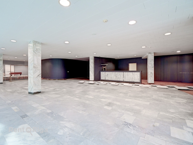 Sludinājumi. Kafejnīcas telpas ar terasi pie kanāla leģendārajā Kongresu namā.  Telpas sastāv no lielas, gaišas Cena: 2480 EUR/mēn Foto #7