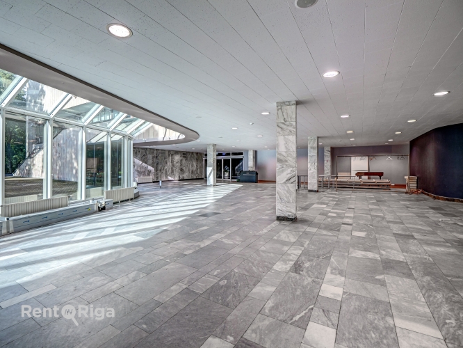 Sludinājumi. Kafejnīcas telpas ar terasi pie kanāla leģendārajā Kongresu namā.  Telpas sastāv no lielas, gaišas Cena: 2480 EUR/mēn Foto #6