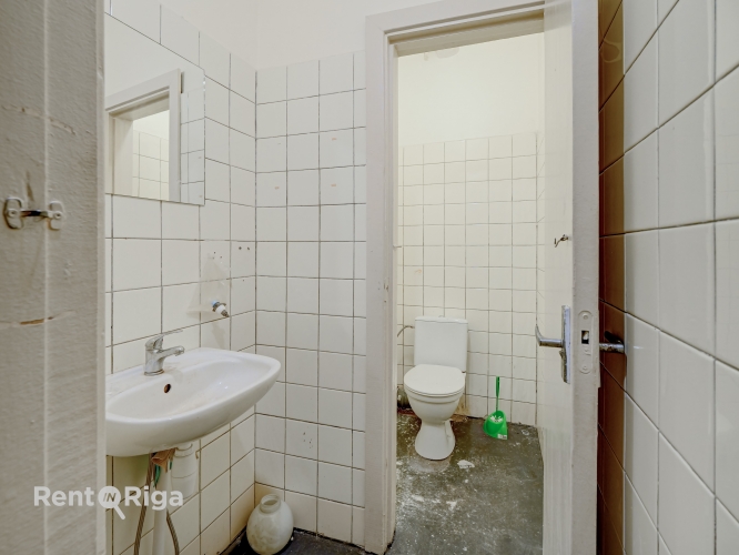 Sludinājumi. Kafejnīcas telpas ar terasi pie kanāla leģendārajā Kongresu namā.  Telpas sastāv no lielas, gaišas Cena: 2480 EUR/mēn Foto #9