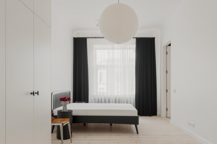 Объявление. Очаровательная 2-комнатная квартира на улице Гертрудес, 77.  Эта красиво отремонтированная квартира Цена: 950 EUR/мес. Foto #1