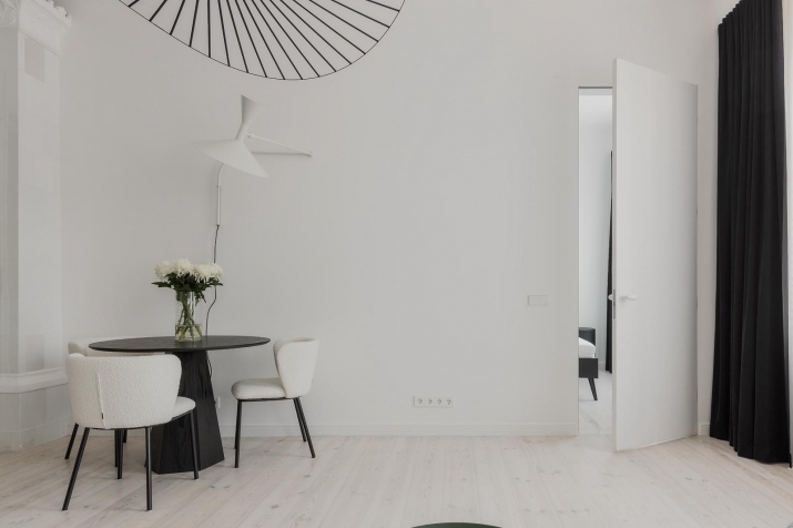 Объявление. Очаровательная 2-комнатная квартира на улице Гертрудес, 77.  Эта красиво отремонтированная квартира Цена: 950 EUR/мес. Foto #4