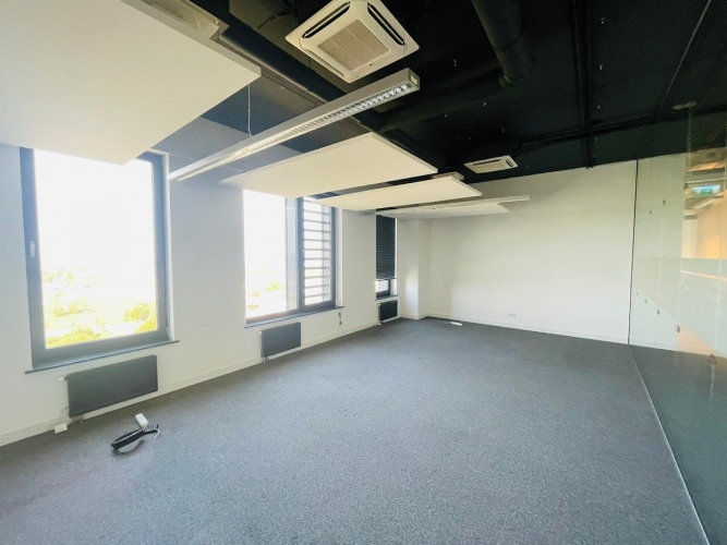 Sludinājumi. Biroja telpas biroju ēkas Place Eleven 13. stāvā.  Birojs tiks kosmētiski atsvaidzināts atbilstoši Cena: 2720 EUR/mēn Foto #7