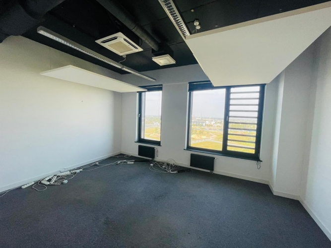 Sludinājumi. Biroja telpas biroju ēkas Place Eleven 13. stāvā.  Birojs tiks kosmētiski atsvaidzināts atbilstoši Cena: 2720 EUR/mēn Foto #9