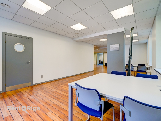 Sludinājumi. Birojs pie \'Dominas\'.  Ēka atrodas 2 kvartālu attālumā no tirdzniecibas centra \'Domina\'.  Gaišas, Cena: 2169 EUR/mēn Foto #9