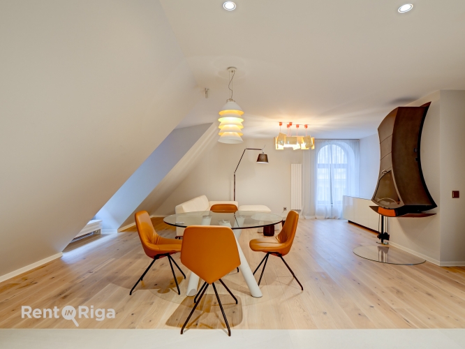 Sludinājumi. Vilhelma Nami Miesnieku ielā 13, 15 un 17 iespējams ir iekārojamākās adresēs Rīgā. Senatnes elpa Cena: 780000 EUR Foto #5