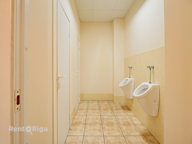 Sludinājumi. Nomai pieejams kvalitatīvs, plaša izmēra birojs renovētā ēkā - Ganību dambī 24D.  Birojs atrodas Cena: 3861 EUR/mēn Foto #7