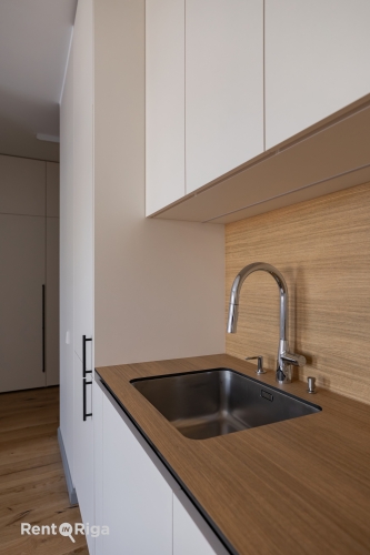 Sludinājumi. Funkcionāli pārdomāts un moderns dzīvoklis Rīgas vēsturiskajā centrā.  Piedāvājumā ir elegants 2 Cena: 800 EUR/mēn Foto #4