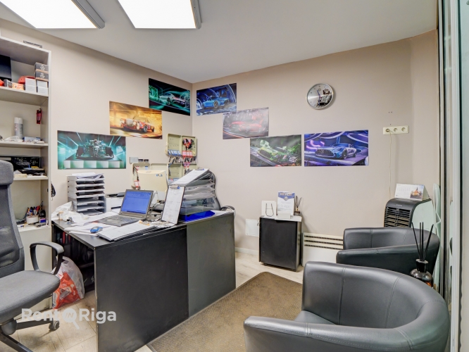 Sludinājumi. Telpas piemērotas autoservisa vajadzībām Pļavniekos  Piedāvājumā nomai telpas ar lielisku Cena: 3000 EUR/mēn Foto #9