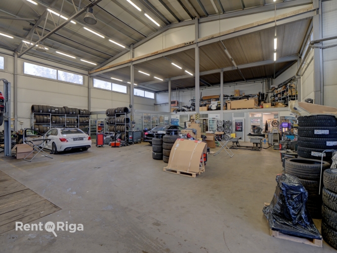 Sludinājumi. Telpas piemērotas autoservisa vajadzībām Pļavniekos  Piedāvājumā nomai telpas ar lielisku Cena: 3000 EUR/mēn Foto #4