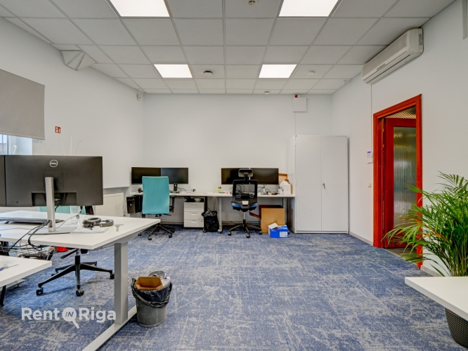 Sludinājumi. Fiksēta nomas maksa.  Biroja telpas Pļavniekos, jaunā biroju noliktavu  kompleksā, 2. stāvā. Divi Cena: 863 EUR/mēn Foto #3