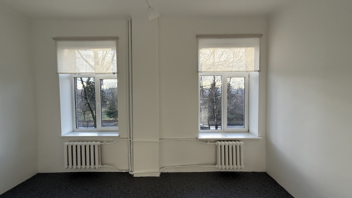 Sludinājumi. Izīrē 3 istabu dzīvokli ar skatu uz Vecrīgu un Daugavu  Bauskas iela 134a.  Pieejams ilgtermiņā un Cena: 495 EUR/mēn Foto #2