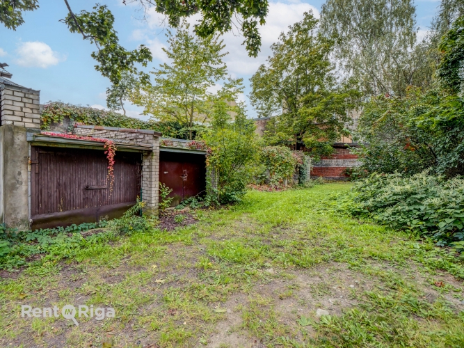 Sludinājumi. Tiek piedāvāts iegādei daudzfunkcionāls namīpašums Rīgas Centra rajonā, vienā no pilsētas Cena: 450000 EUR Foto #2