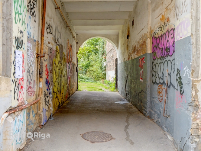 Sludinājumi. Tiek piedāvāts iegādei daudzfunkcionāls namīpašums Rīgas Centra rajonā, vienā no pilsētas Cena: 450000 EUR Foto #3