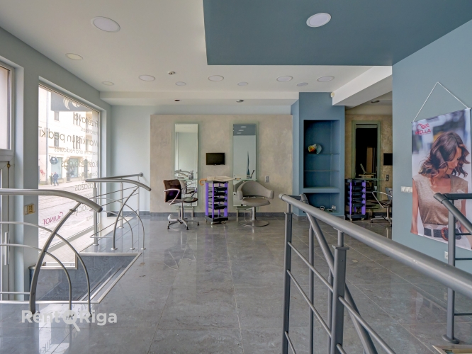 Sludinājumi. Tiek piedāvāts iegādei daudzfunkcionāls namīpašums Rīgas Centra rajonā, vienā no pilsētas Cena: 450000 EUR Foto #8