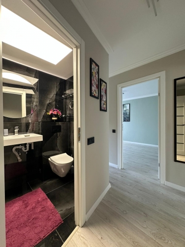 Sludinājumi. Pārdodu gaišu un siltu dzīvokli pēc remonta, zeme īpašumā.  Dzīvoklis atrodas ērtā vietā: blakus Cena: 84000 EUR Foto #9