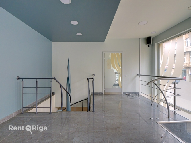 Объявление. Предлагается к приобретению многофункциональная недвижимость в Центральном районе Риги, на одной из Цена: 450000 EUR Foto #9