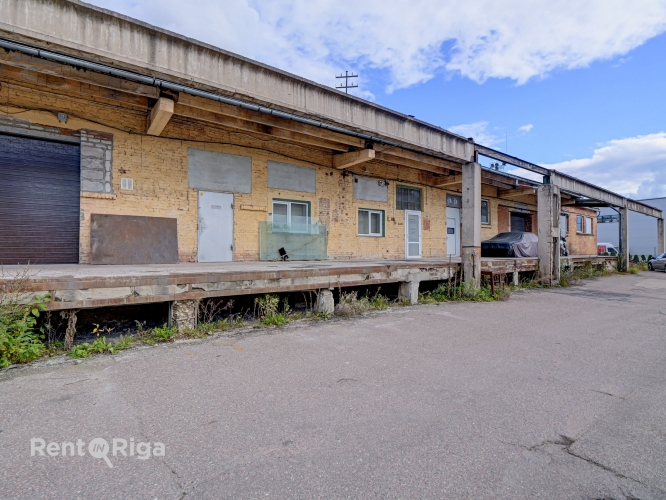 Sludinājumi. Izīrē apkurināmas telpas ar rampu un ofisu!  Telpas piemērotas: + Darbnīcai + Noliktavai + Cena: 900 EUR/mēn Foto #8