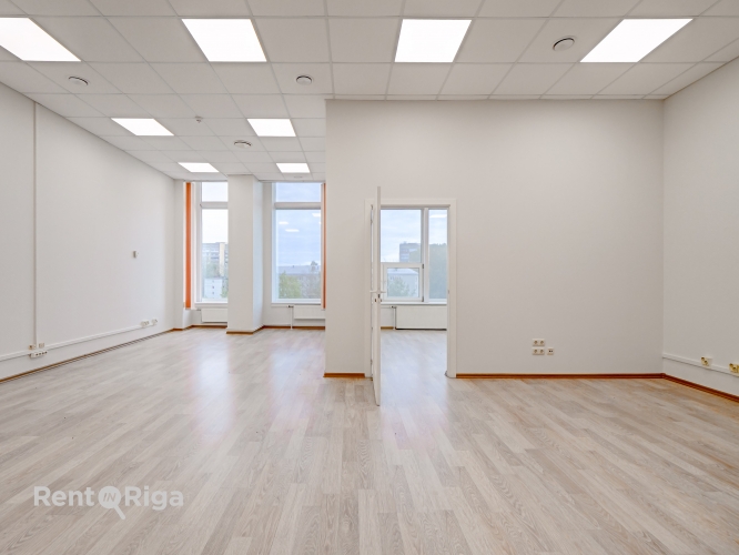 Sludinājumi. Iznomā biroja telpas biroju ēkā Dienvidu tilta rajonā, netālu no tirdzniecības centra Akropole Cena: 508 EUR/mēn Foto #1
