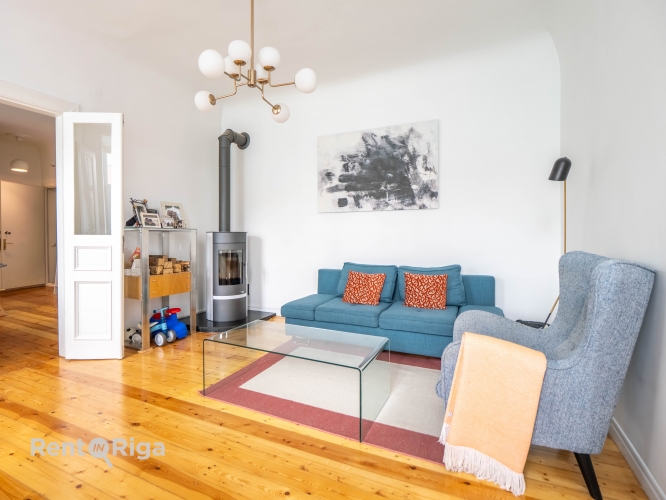 Sludinājumi. Piedāvājumā ekskluzīvs un mājīgs dzīvoklis 60 m platībā, kas apvieno vēsturisko šarmu ar Cena: 850 EUR/mēn Foto #7