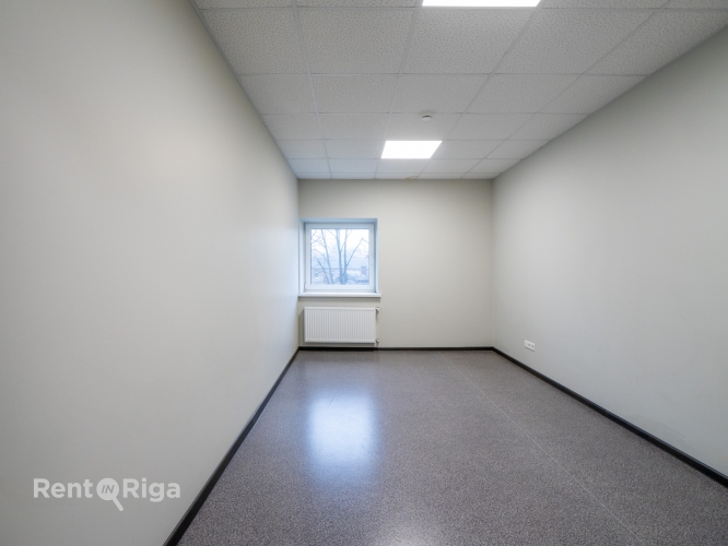 Sludinājumi. Izīrē nelielu biroju ēkas kabinetu Iļģuciemā. Pieejami dažāda veida un platību kabineti.   Kopējā Cena: 185 EUR/mēn Foto #9