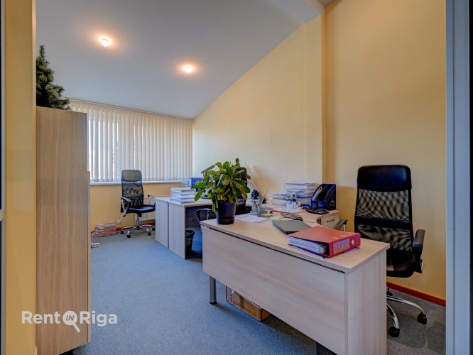 Sludinājumi. Biroja telpas ar perfektu lokāciju un ērtu piekļuvi  Pirms Salu tilta, centra virzienā.  Piedāvājam Cena: 756 EUR/mēn Foto #6
