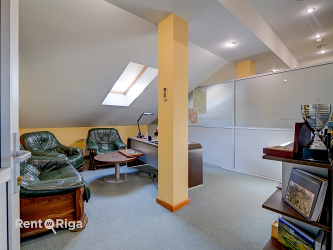 Sludinājumi. Biroja telpas ar perfektu lokāciju un ērtu piekļuvi  Pirms Salu tilta, centra virzienā.  Piedāvājam Cena: 756 EUR/mēn Foto #9