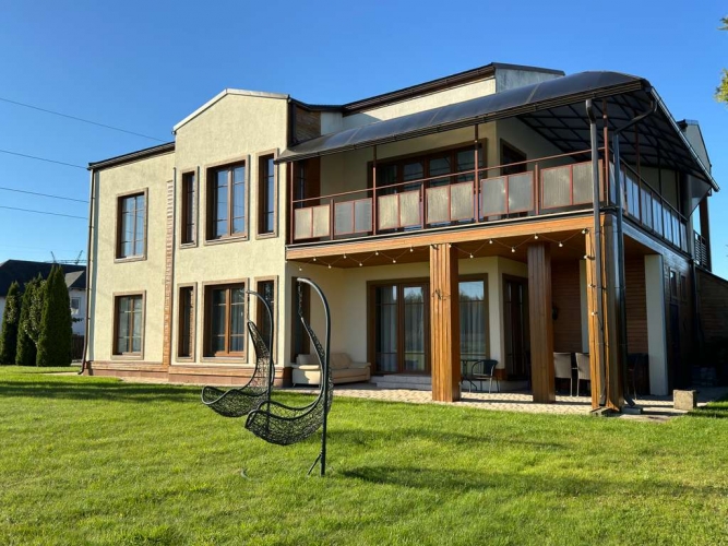 Sludinājumi. Tiek pārdota kvalitatīvi būvēta un pilnībā aprīkota dvīņu māja ar labiekārtotu teritoriju Ķekavā.  Cena: 259000 EUR Foto #4