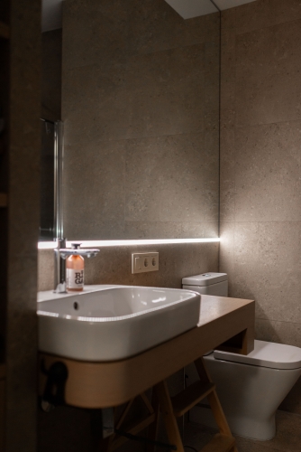 Sludinājumi. Izīrē plašu un elegantu dzīvokli Rīgas centrā, Matīsa ielā 35  Piedāvājam ilgtermiņa īrei plašu un Cena: 1800 EUR/mēn Foto #3