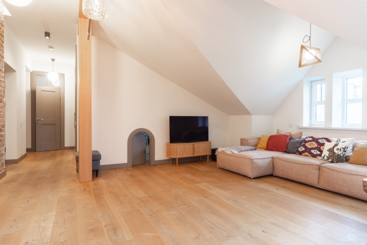 Sludinājumi. Izīrē plašu un elegantu dzīvokli Rīgas centrā, Matīsa ielā 35  Piedāvājam ilgtermiņa īrei plašu un Cena: 1800 EUR/mēn Foto #9