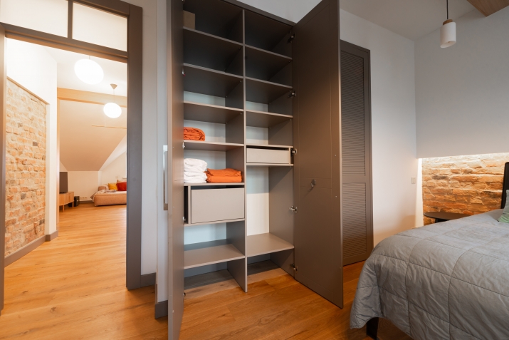 Sludinājumi. Izīrē plašu un elegantu dzīvokli Rīgas centrā, Matīsa ielā 35  Piedāvājam ilgtermiņa īrei plašu un Cena: 1800 EUR/mēn Foto #7