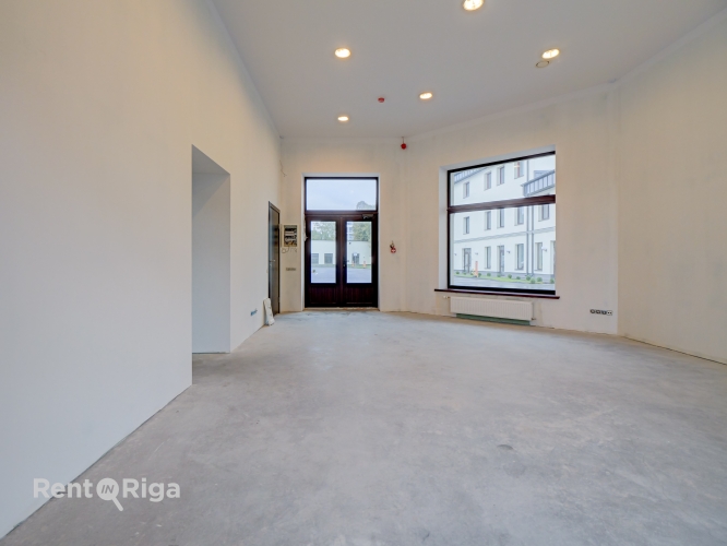 Sludinājumi. Jaunas, plašas un modernas telpas Klusajā centrā  Piedāvājam nomai mūsdienīgas un stilīgas Cena: 3928 EUR/mēn Foto #2