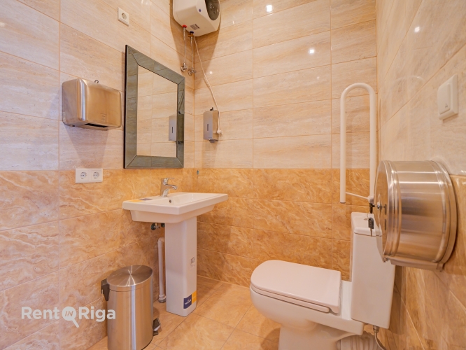 Sludinājumi. Jaunas, plašas un modernas telpas Klusajā centrā  Piedāvājam nomai mūsdienīgas un stilīgas Cena: 3928 EUR/mēn Foto #8