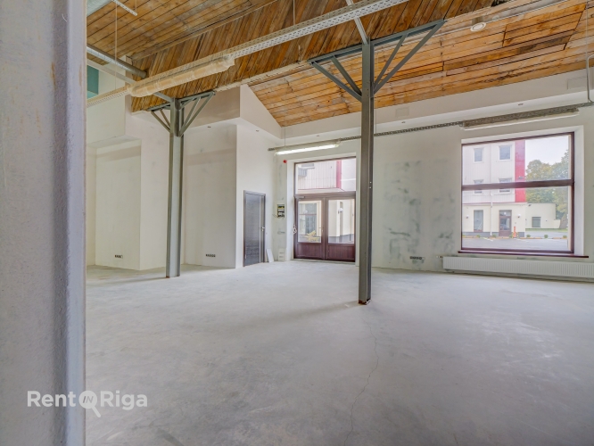 Sludinājumi. Jaunas, plašas un modernas telpas Klusajā centrā  Piedāvājam nomai mūsdienīgas un stilīgas Cena: 3928 EUR/mēn Foto #9