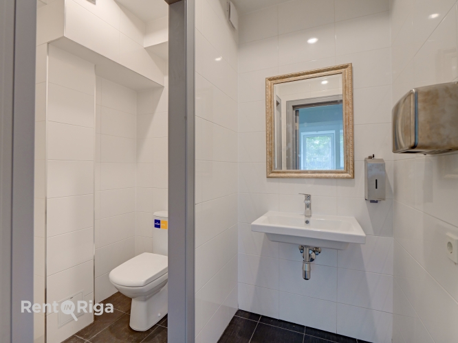 Объявление. Новые, просторные и современные помещения в Тихом центре.  Предлагаем в аренду современные и Цена: 820 EUR/мес. Foto #4