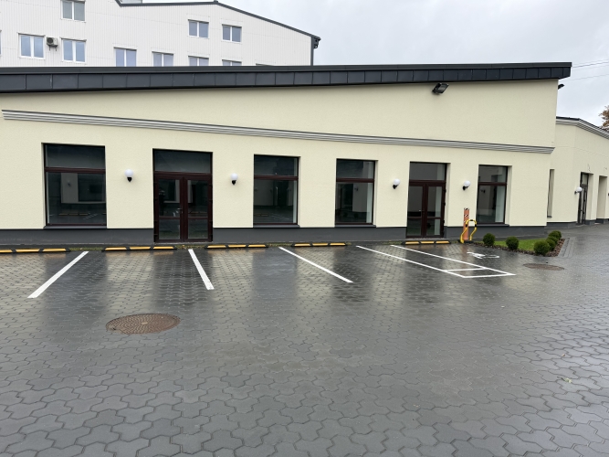 Sludinājumi. Jaunas, plašas un modernas telpas Klusajā centrā.  Piedāvājam nomai mūsdienīgas un stilīgas Cena: 1610 EUR/mēn Foto #6