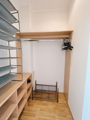 Sludinājumi. Plašs 4-istabu dzīvoklis vēstniecību rajonā. Izīrē ērtu un mājīgu dzīvokli klusajā Rīgas centrā.  Cena: 1300 EUR/mēn Foto #9