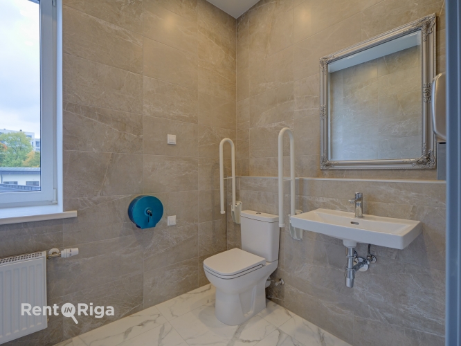 Sludinājumi. Jaunas biroja telpas Klusajā centrā.  Piedāvājam nomai mūsdienīgas un stilīgas biroja telpas Cena: 788 EUR/mēn Foto #6