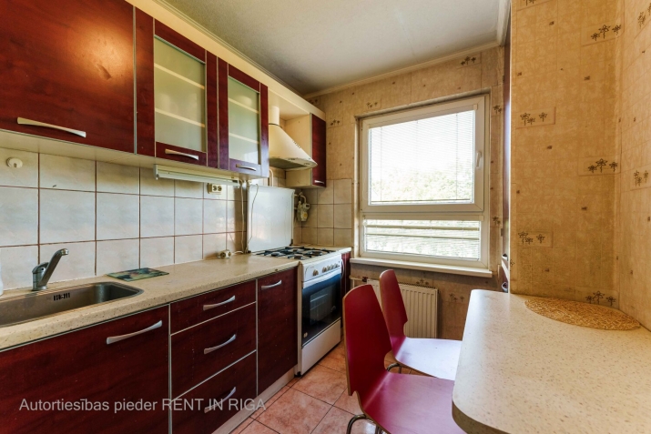 Sludinājumi. Pārdod mājīgu 2 istabu dzīvokli zaļajā un mierīgajā Āgenskalnā  Piedāvājumā gaišs un pārdomāti Cena: 53000 EUR Foto #1