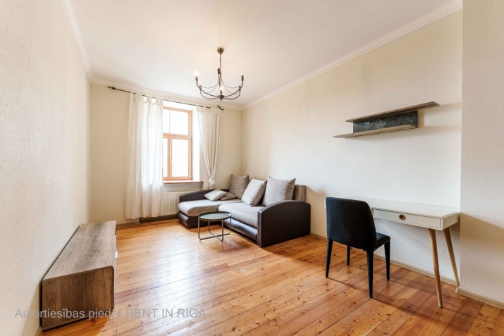 Sludinājumi. Pārdod mājīgu un siltu 1-istabas dzīvokli Rīgas centrā!  Gaišs, omulīgs un pilnībā aprīkots Cena: 60500 EUR Foto #3