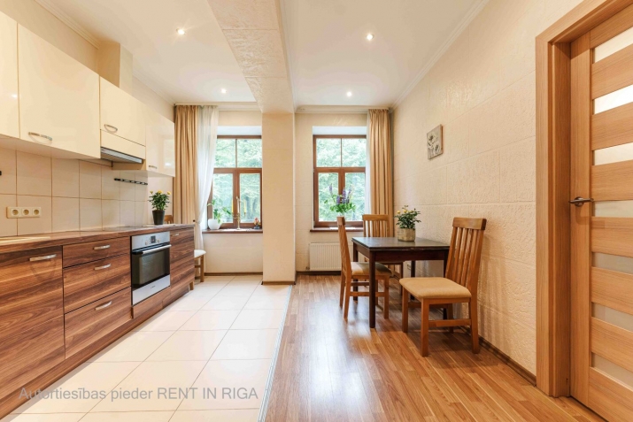 Sludinājumi. Silts un gaišs 2 istabu dzīvoklis Āgenskalna sirdī  vieta, kur gribas palikt.  Šis dzīvoklis Cena: 159000 EUR Foto #4