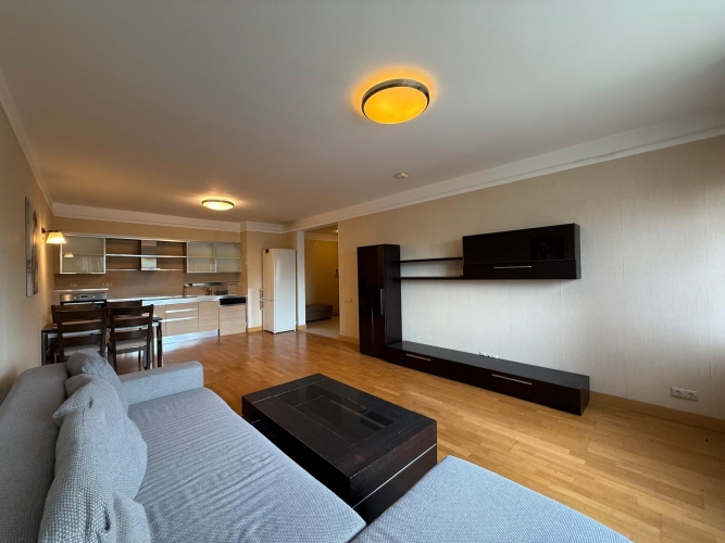 Sludinājumi. Pārdodam plašu un mājīgu 2 istabu dzīvokli prestižajā kompleksā Panorama Plaza. Lielisks 2 istabu Cena: 125000 EUR Foto #5