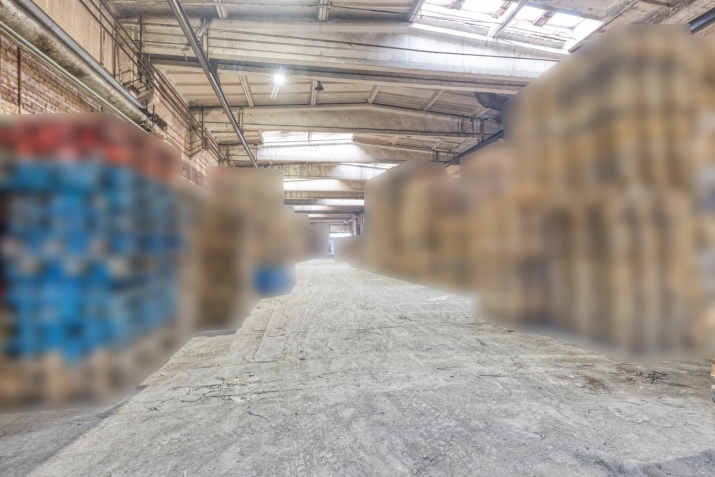 Sludinājumi. Pieejamas ražošanas/noliktavas telpas Ilzenes ielā 1B:  Trīs celtņi ar pacelšanas jaudu 3,2 t Cena: 5085 EUR/mēn Foto #4