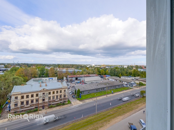 Sludinājumi. Kvalitatīvs, kompakta izmēra birojs renovētā ēkā  Ganību dambī 24D.  Birojs atrodas ēkas 7. stāvā, Cena: 117 EUR/mēn Foto #3