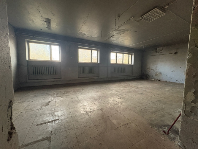 Sludinājumi. Pieejamas noliktavas/ražošanas telpas labā lokācijā un par izdevīgu cenu.  Telpas ir pielāgojamas Cena: 1622 EUR/mēn Foto #3