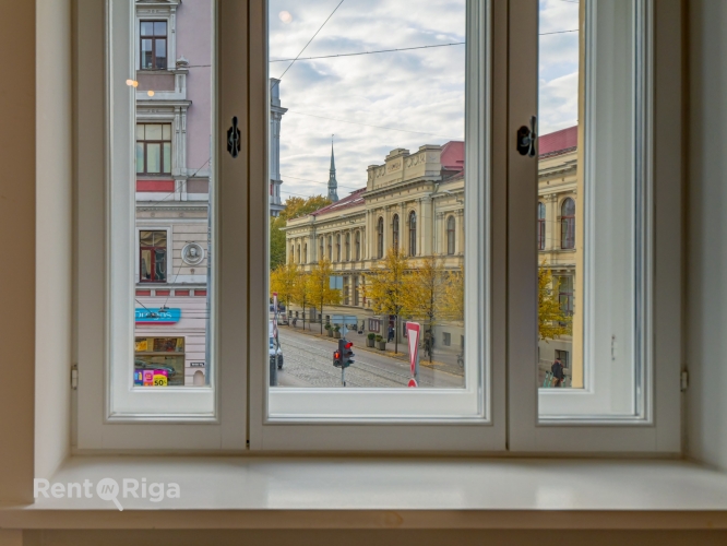 Sludinājumi. Dzīvoklis ar Elegantiem vēsturiskajiem griestiem un kamīnu!  Piedāvājumā dzīvokļi ar pilnu apdari!  Cena: 204480 EUR Foto #3