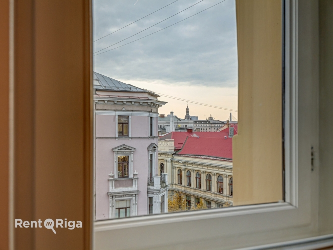 Sludinājumi. Ekskluzīvs 4-istabu mansarda dzīvoklis Rīgas centrā!  Piedāvājumā dzīvokļi ar pilnu apdari!  Cena: 676440 EUR Foto #3